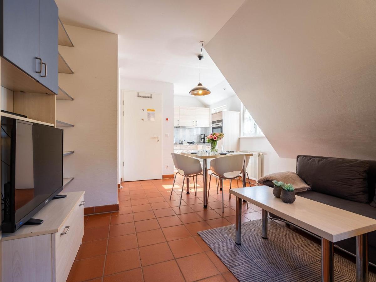 Feriendorf Rugana - Klassik Appartement Mit 1 Schlafzimmer B21 Dranske Bagian luar foto